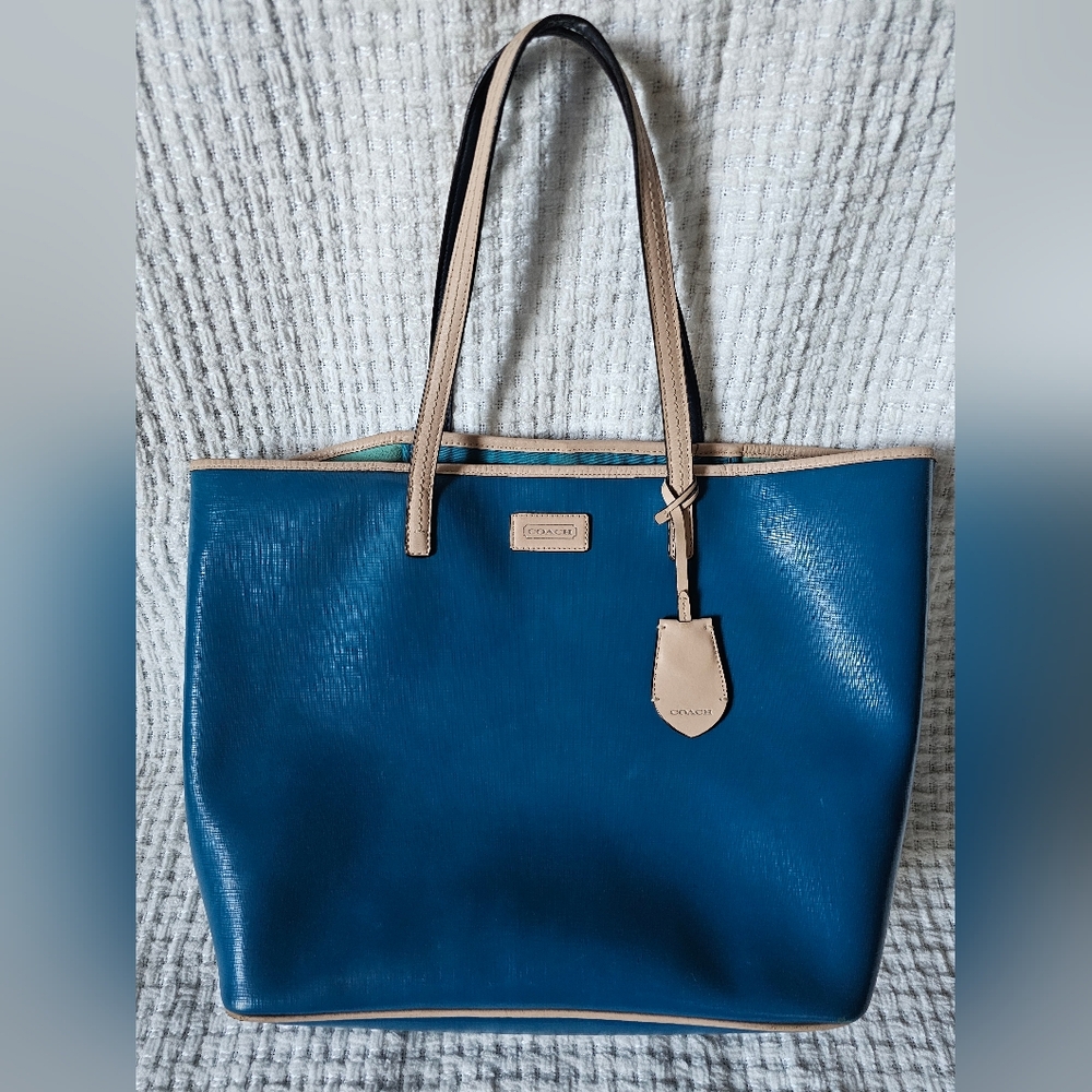 Women's Large Coach Tote Bag - Bright Turquois